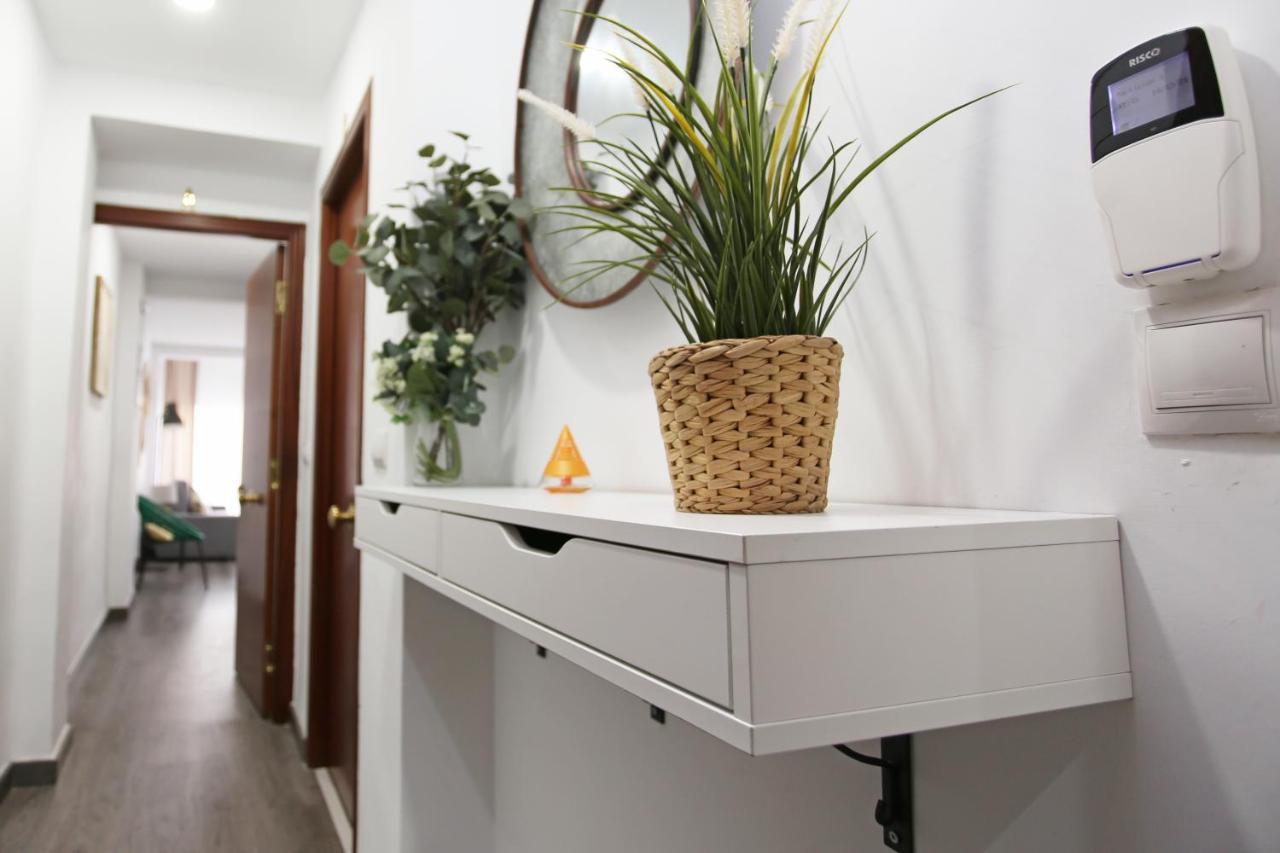 Apartamento En Calle Mendoza - Zona Huelin & 300 Mts De La Playa Apartment Malaga Exterior photo